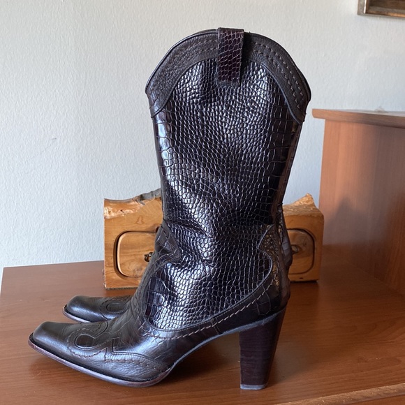 Stuart Weitzman Leather Snake Skin Embossed Cowgirl Boots - Picture 2 of 9